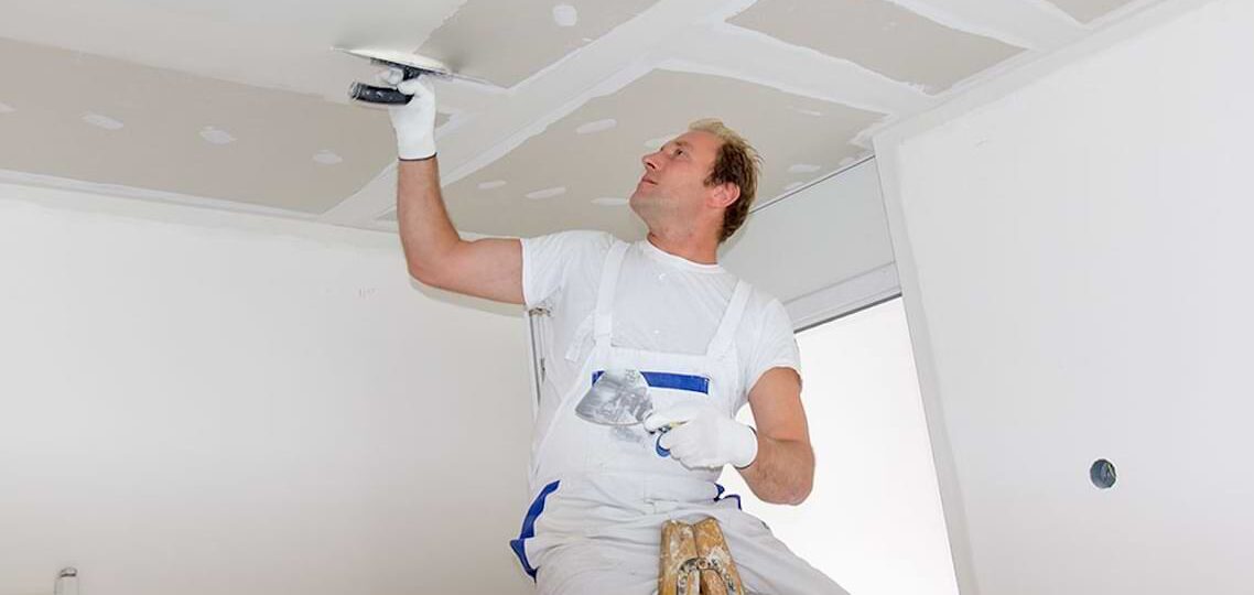 4 Reasons Why You Want to Hire a Drywall Repair Specialist