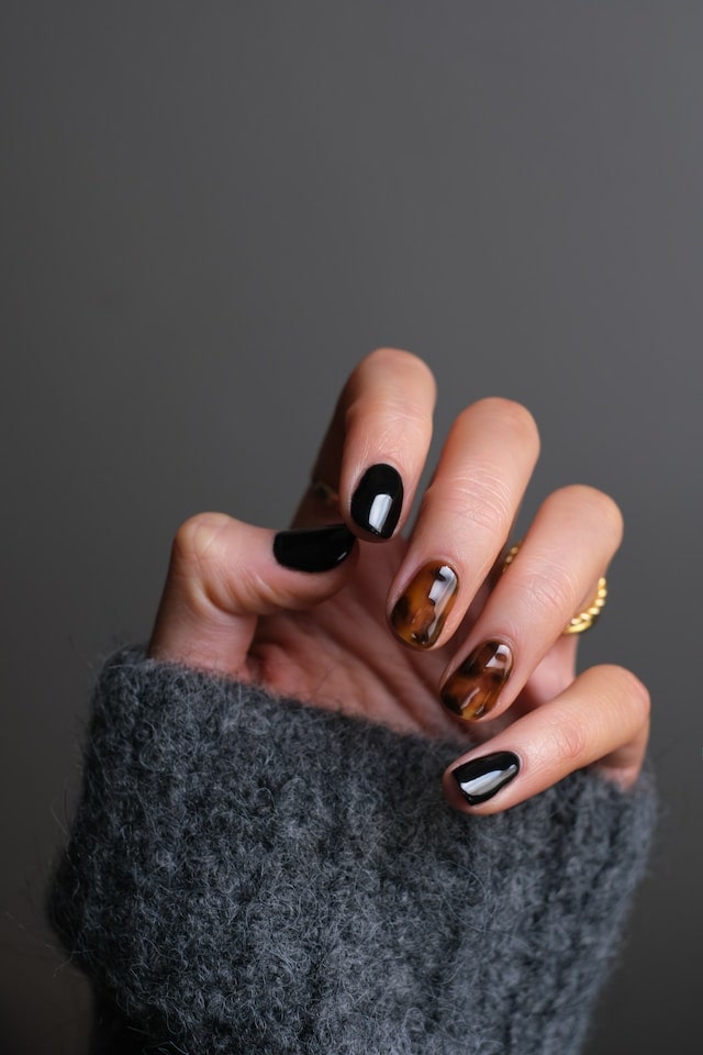 cute black nails ideas