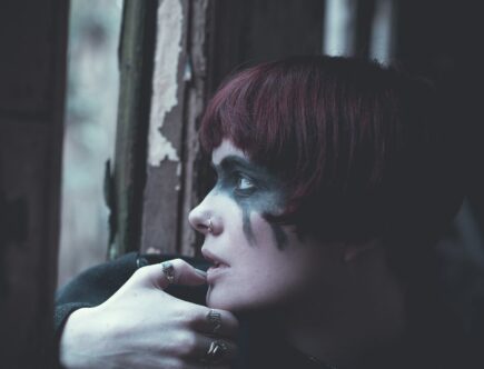 What’s an Ashley Piercing: Healing, Jewelry, Pros, and Cons