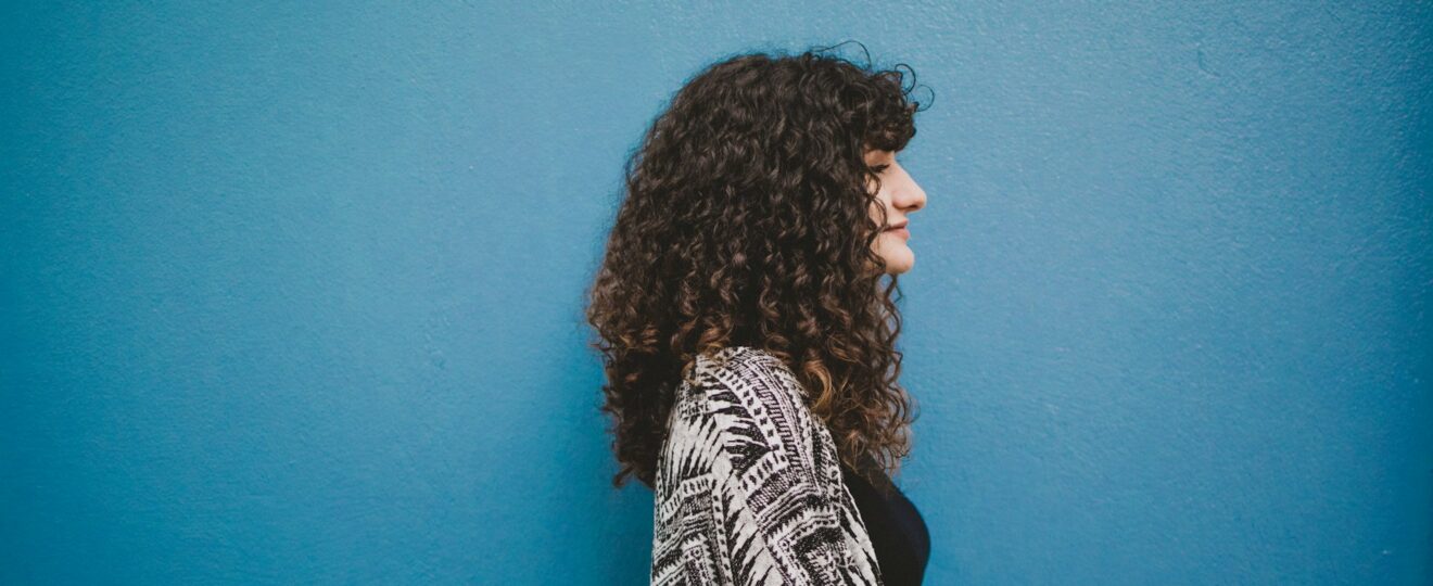 How to Choose Nourishing Hair Products For Curly Hair