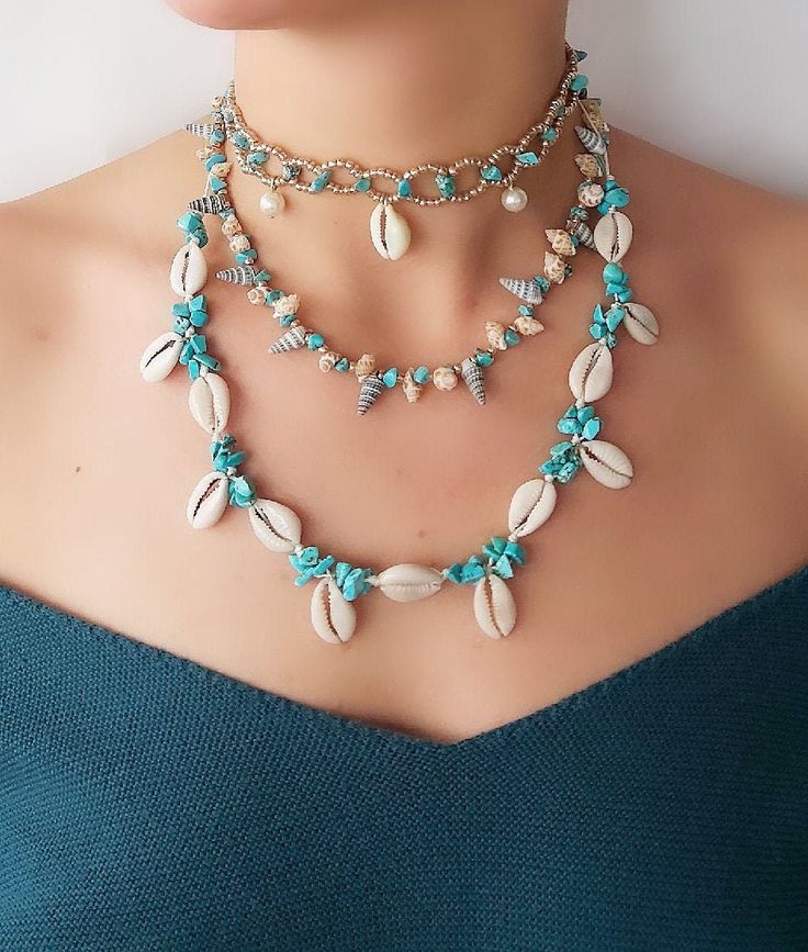 shell choker for a beachy-look