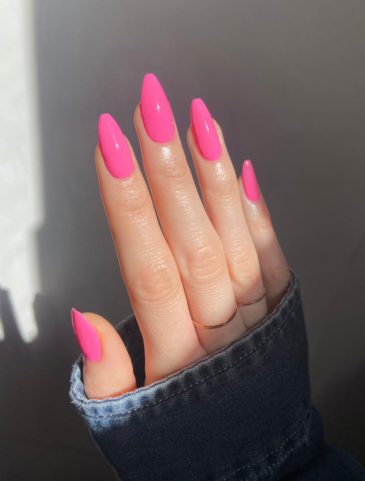 Barbiecore Pink Glam Nail